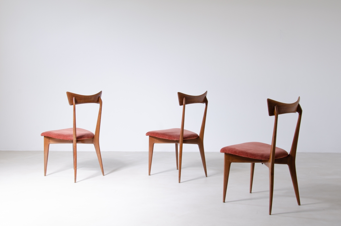 set of 8 mahogany chairs with butterfly back and seat in upholstered fabric.  Ariberto Colombo Manufacture, Cantù, 1945.