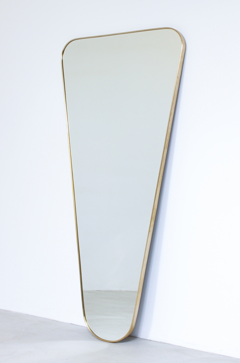 Large mirror with brass profile. Officina Antiquaria production.