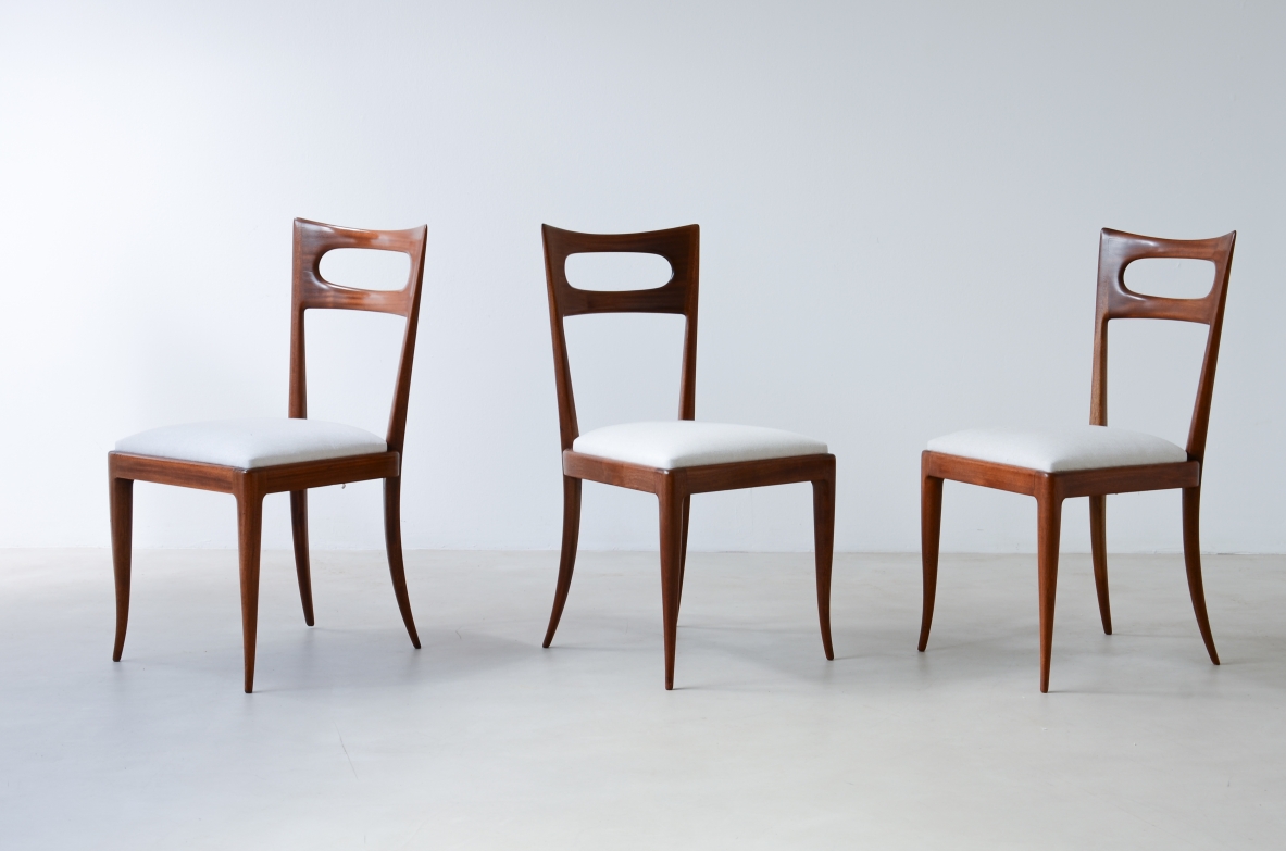 Paolo Buffa (1903-1970)  Set of six elegant dining chairs in walnut 1940s.