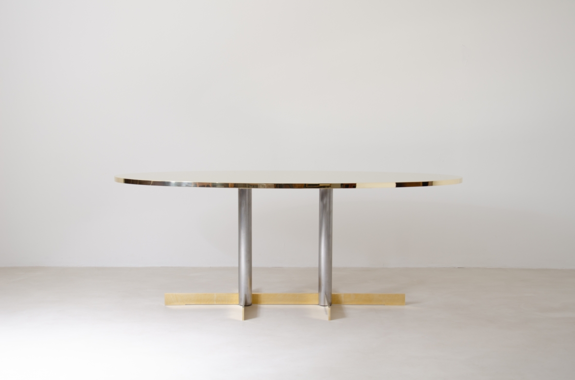 Stunning oval table designed and custom made by Officina Antiquaria.