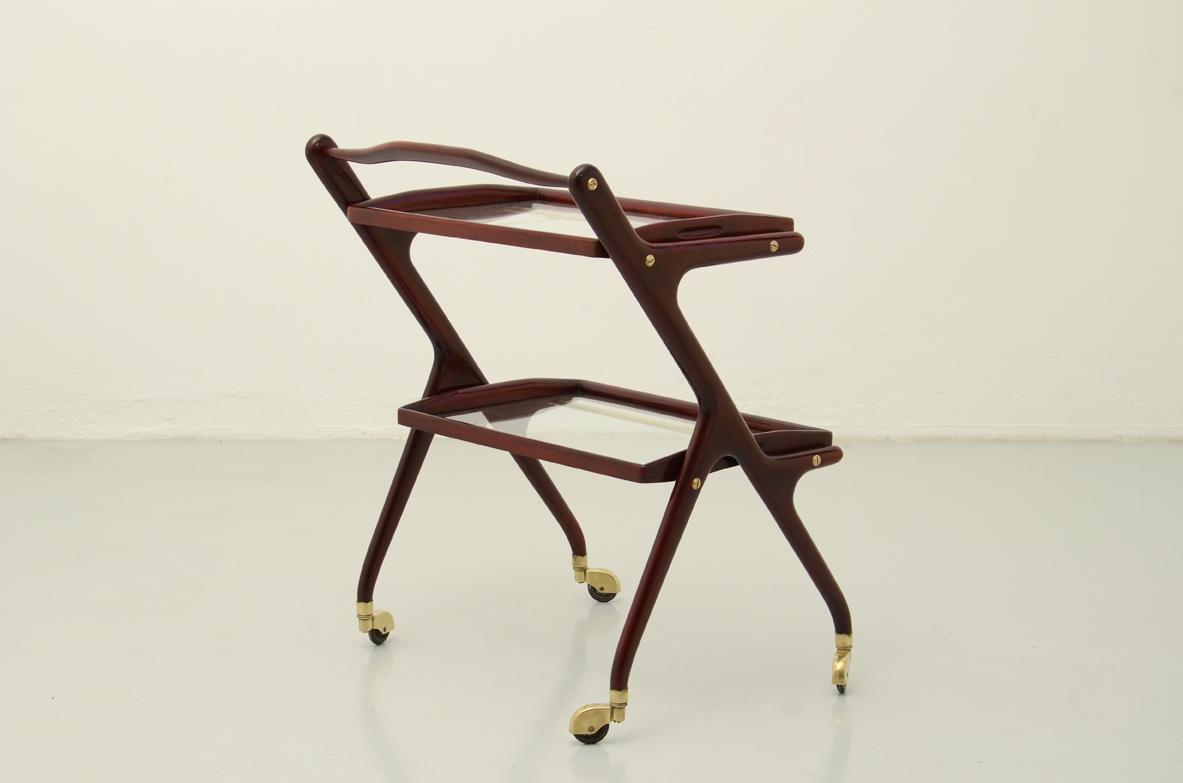 Vintage Trolley interior decor design gallery