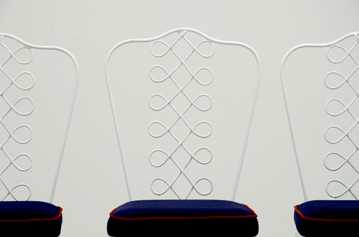 Set of six 1950's chairs with a very nice back and upholstered seat. Very closed to some samples designed by Gio Ponti.