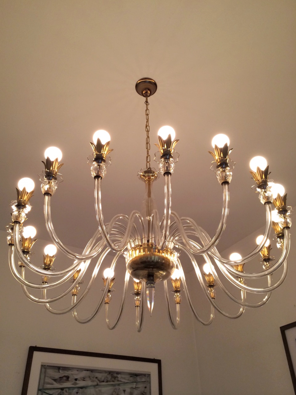 Palme & Walter, majestic Chandelier made of transparent very light crystal glass with 18 lights