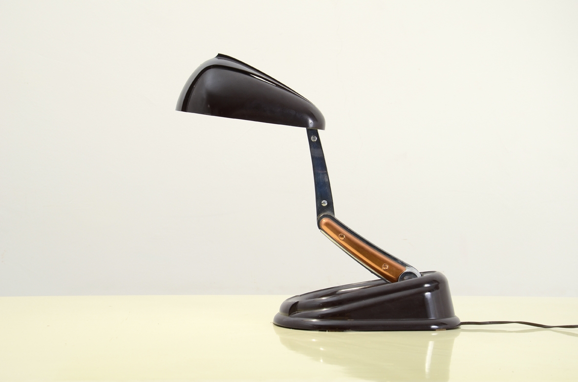 Rare table lamp in baquelit, signed 