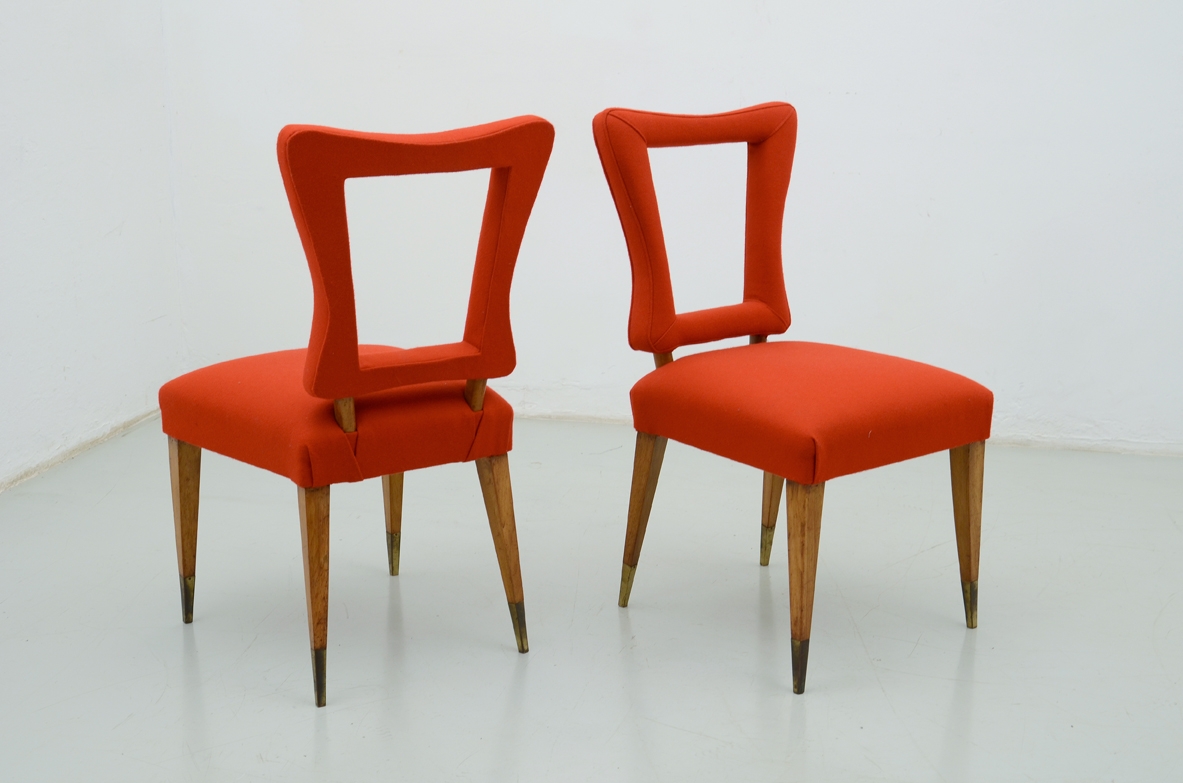 Pietro Lingeri, stunning set of 6 chairs in oak with elegant thin brass tips, Italy 1950's.