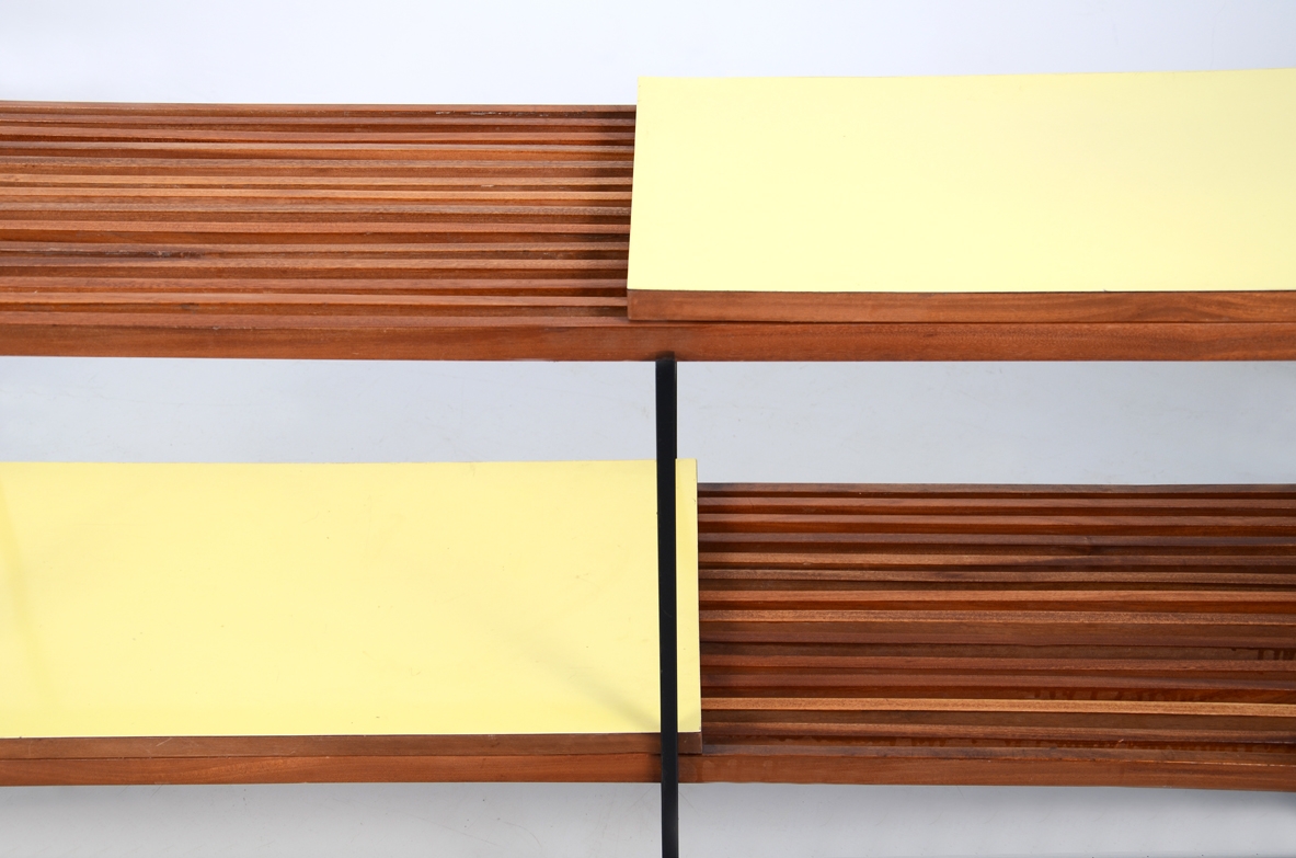 Italian 1950's console table in perfect conditions. 