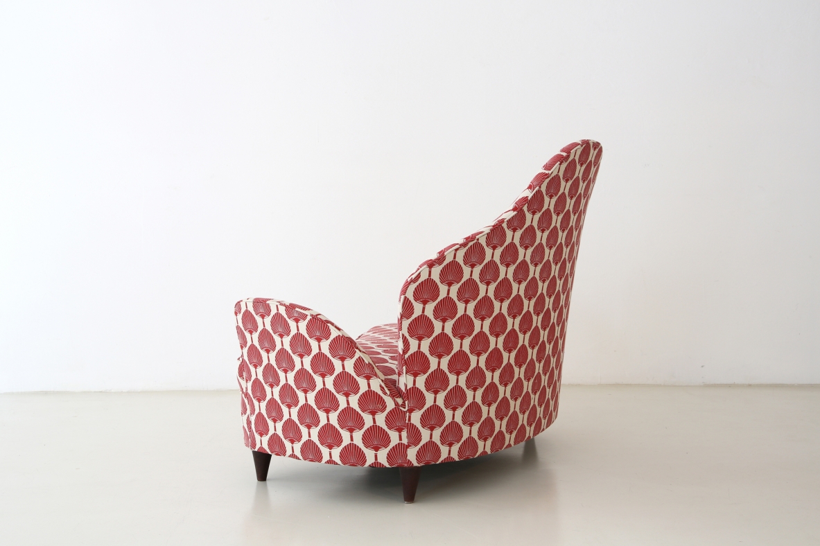 Cesare Lacca, piccolo elegante divanetto poltrona prodotto da ISA, 1950ca. Cesare Lacca, piccolo elegante divanetto poltrona prodotto da ISA, 1950ca.