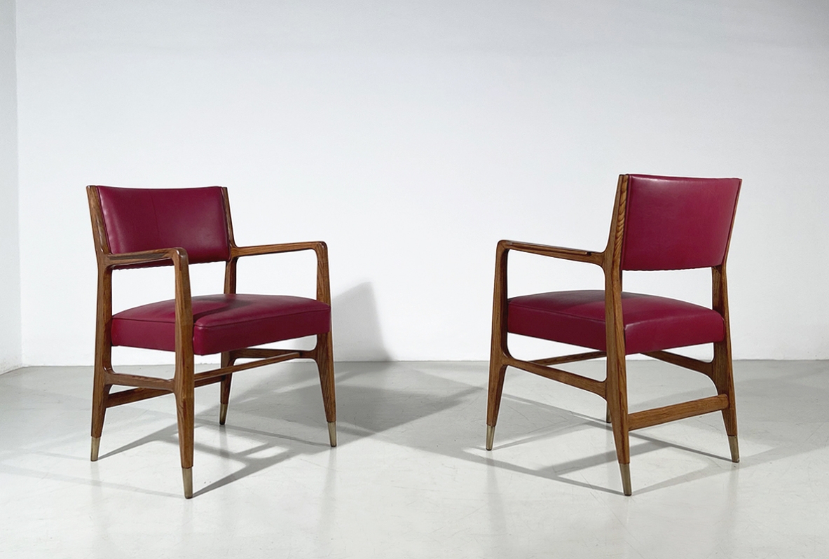 Gio Ponti, unique pair of armchairs in solid wood with seat and back upholstered with original leather, prod.Cassina 1950's.