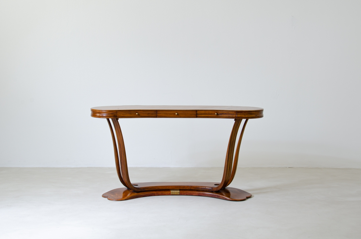 Osvaldo Borsani, elegant table / console in lacquered wood, with glass top and brass structure. Manufactured by Arredamenti Borsani, Italy 1940ca.