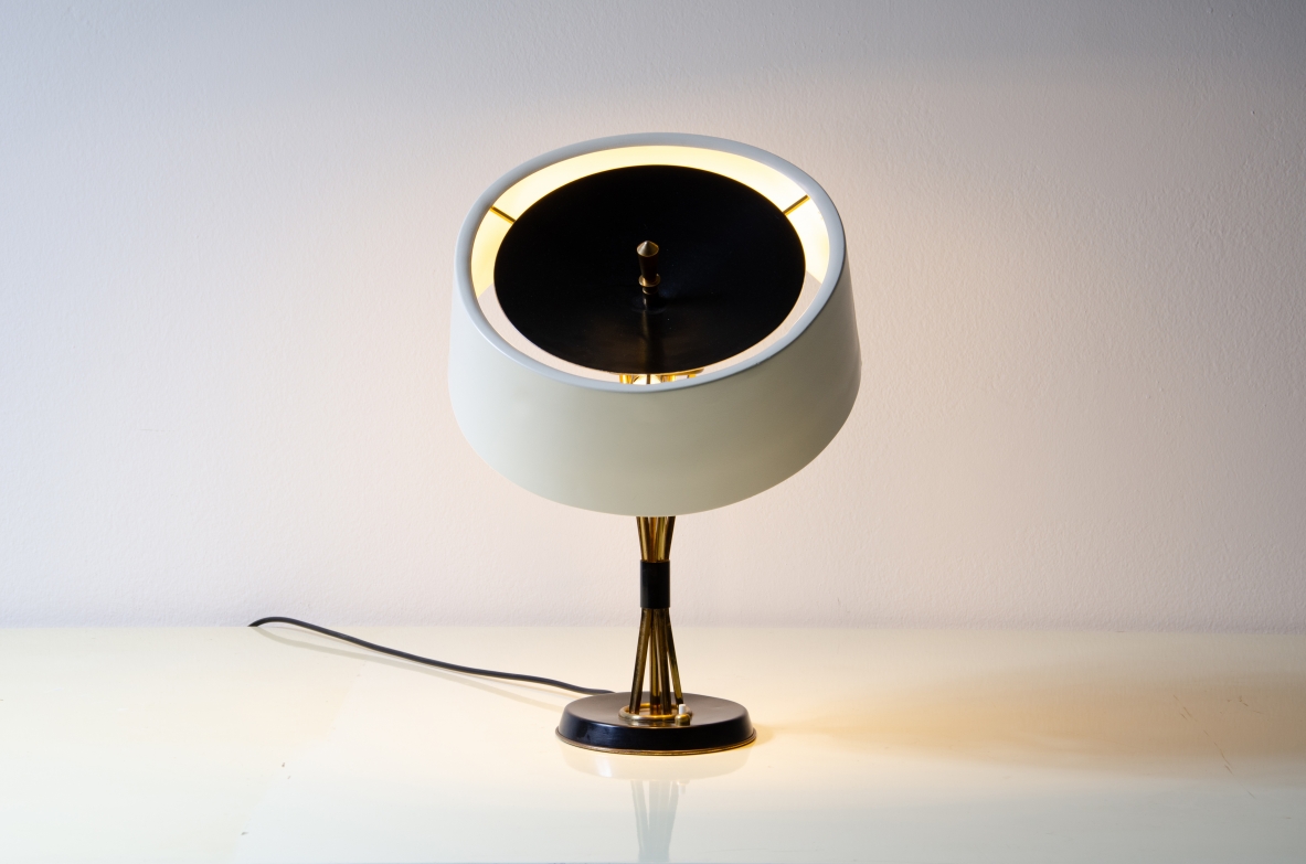 Giuseppe Ostuni, metal and brass table lamp with adjustable shade in all directions.  Oluce 1950s.Giuseppe Ostuni, metal and brass table lamp with adjustable shade in all directions.  Oluce 1950s.