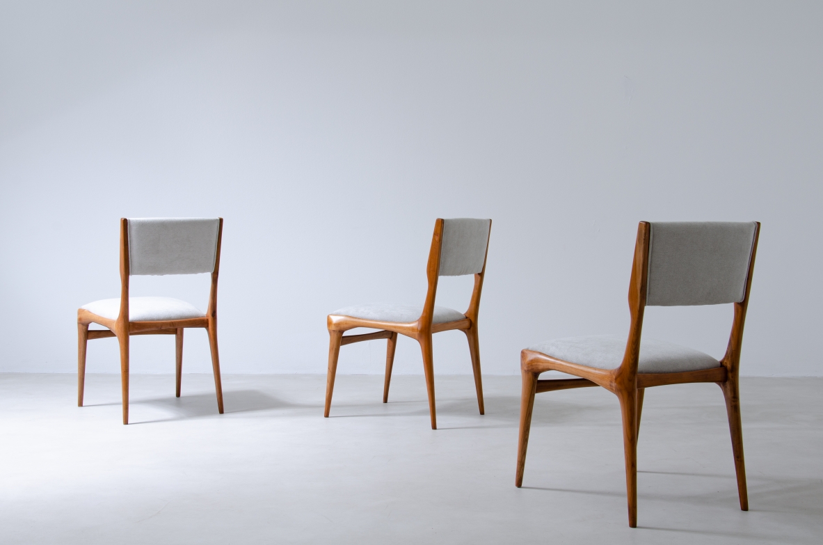 Carlo de Carli, set of six cherry wood chairs model 585.  Designed for Gio Ponti's Hotel Parco dei Principi in Rome in 1954, prod. Cassina.