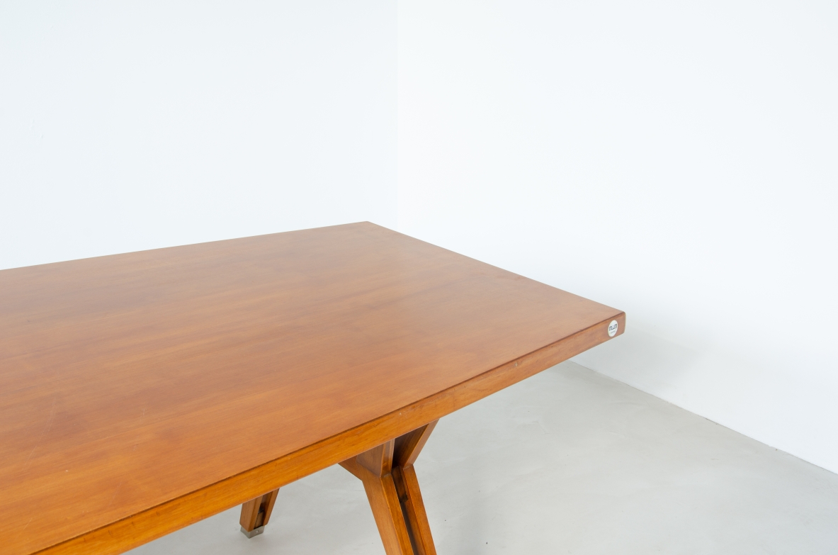 Ico Parisi, large table in blond walnut.  Prod. M.I.M. 1960s.