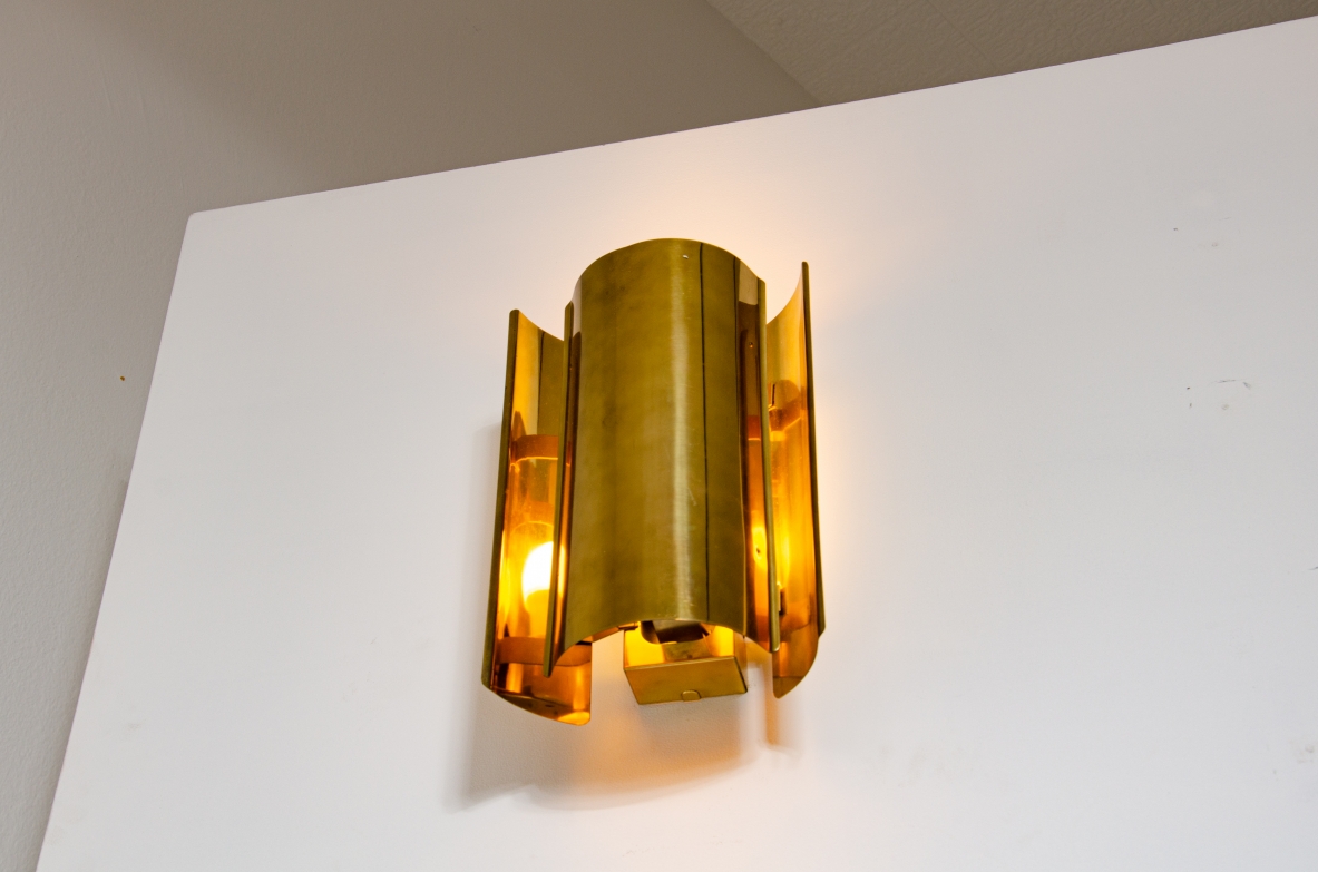 Coppia di rare applique in ottone curvato.  Prod. Falknberg, Svezia 1960ca.