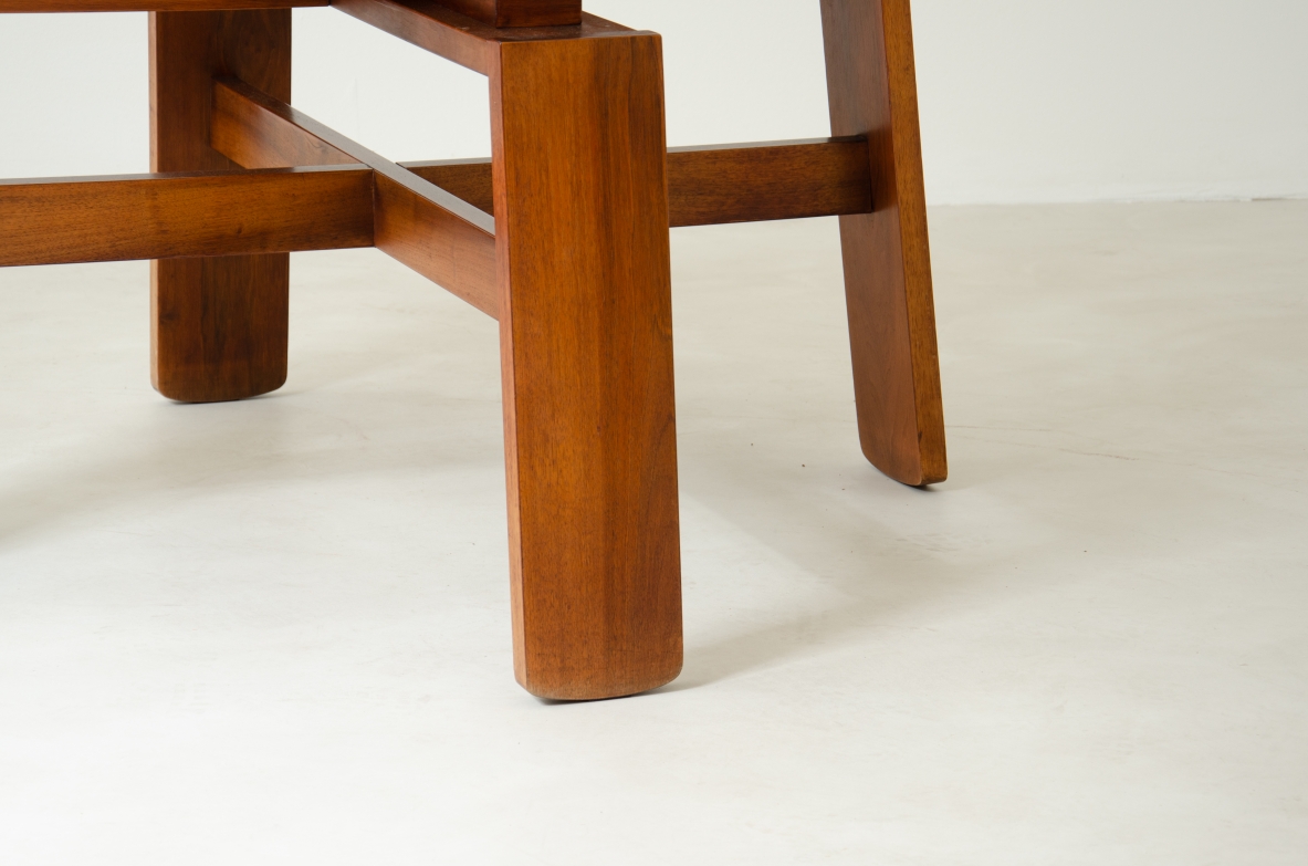 Italian Modern Extension Dining Table in walnut designed by Silvio Coppola. Manufactured by Bernini Italia, 1964.