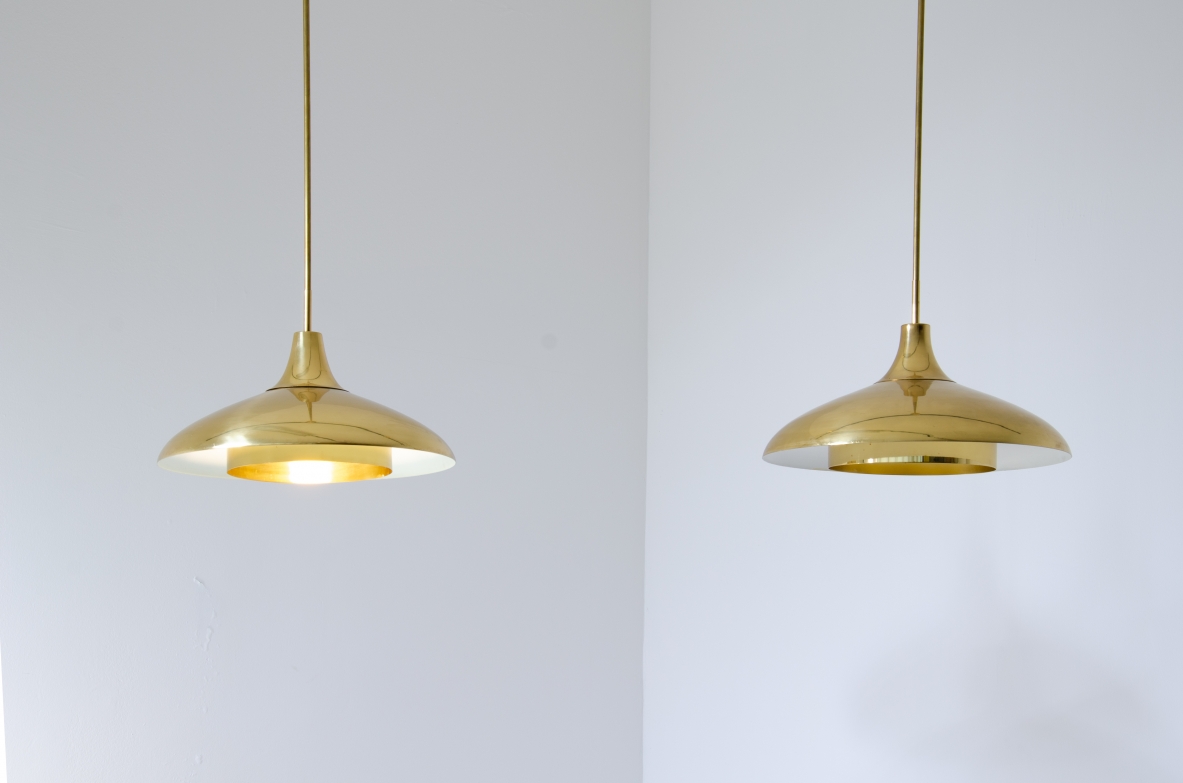 Coppia di lampadari in ottone.  Prod. Bergboms, Svezia 1960ca. Coppia di lampadari in ottone.  Prod. Bergboms, Svezia 1960ca.