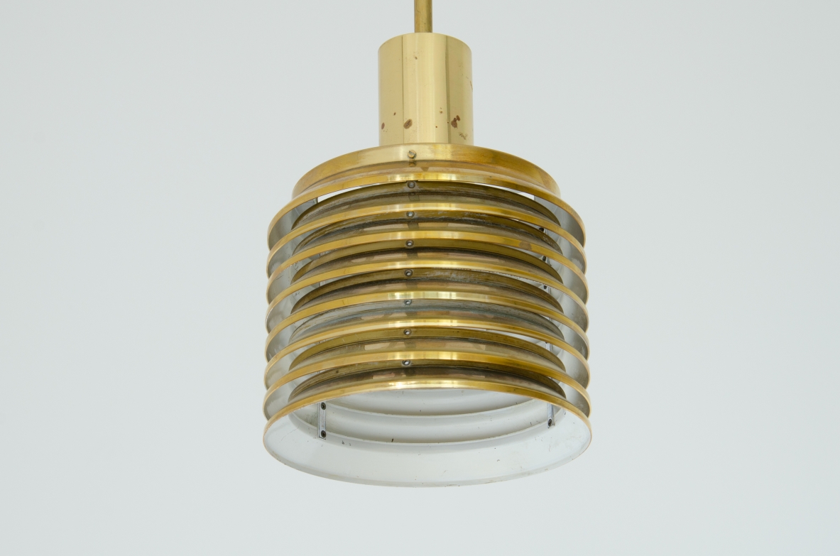 Hans-Agne Jakobsson. Coppia di lampade in ottone laminato. Prodotte da Markaryd, Svezia, 1960ca Hans-Agne Jakobsson. Coppia di lampade in ottone laminato. Prodotte da Markaryd, Svezia, 1960ca