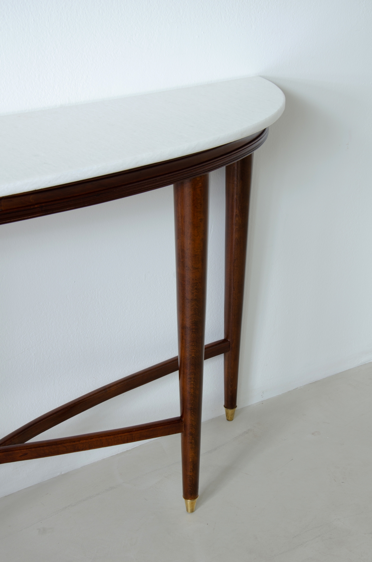 Paolo Buffa. Mahogany console with crystalline marble. Italian manufacture, 1940's