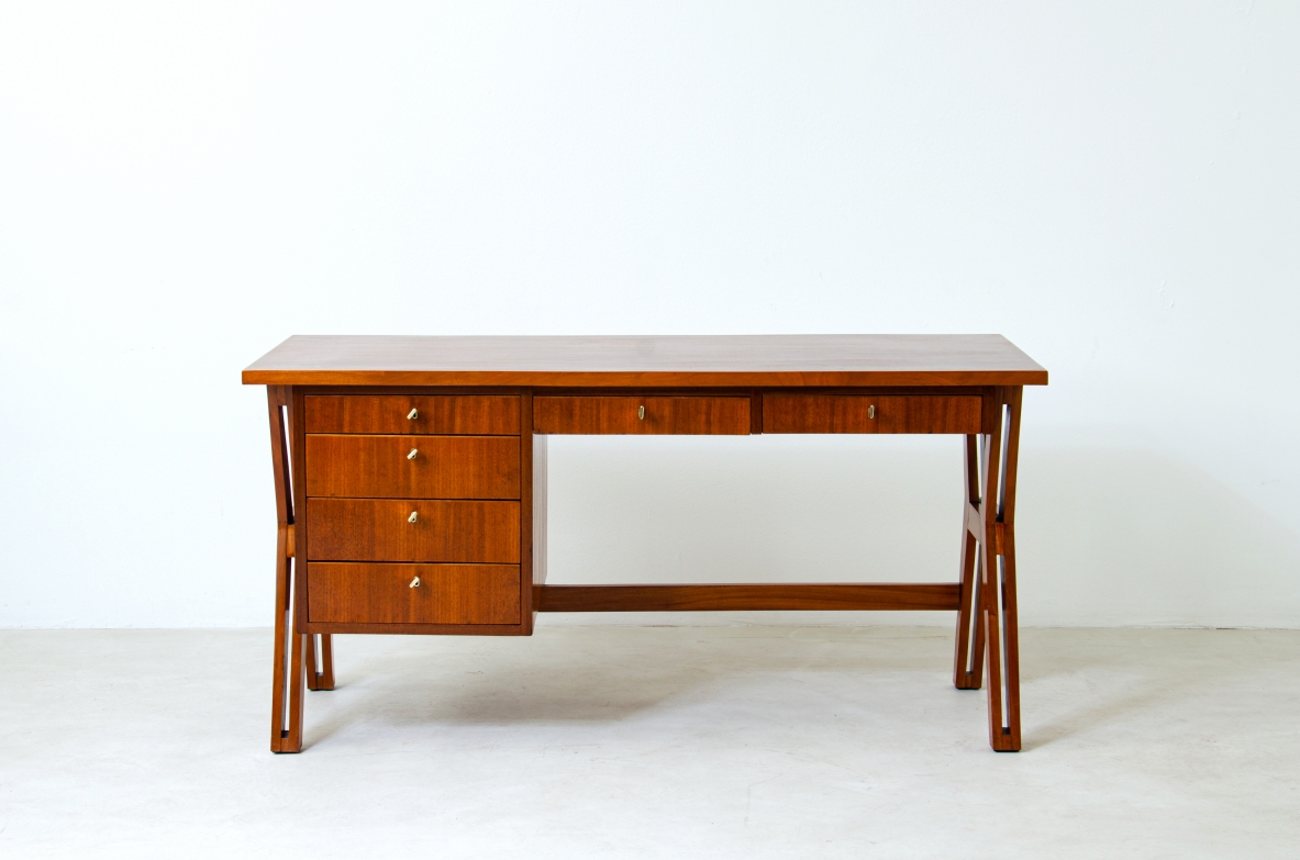 Ico Parisi. Center desk in mahogany. Italian 1960's manufacture