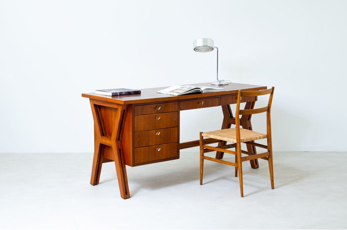 Ico Parisi. Center desk in mahogany. Italian 1960's manufacture