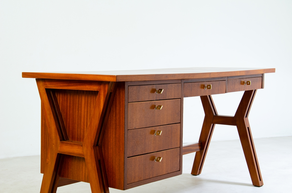 Ico Parisi. Center desk in mahogany. Italian 1960's manufacture