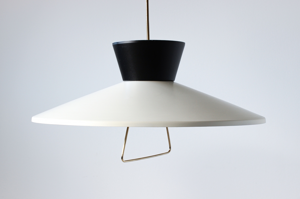 Lampada da parete saliscendi con contrappeso e braccio estensibile. Stilux Milano, 1950ca Lampada da parete saliscendi con contrappeso e braccio estensibile. Stilux Milano, 1950ca