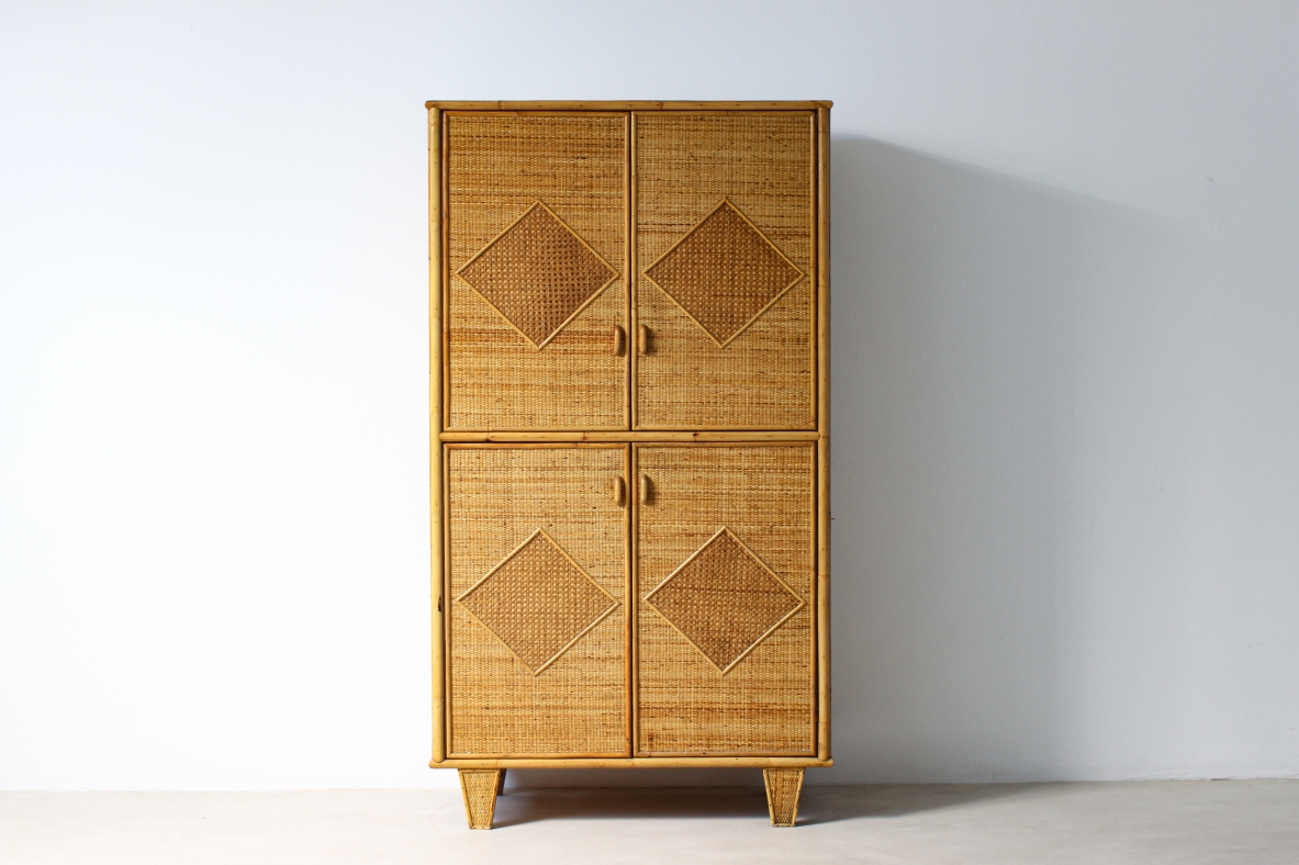 Wardrobe in ash wood, covering in raffia and rattan. Vivai del Sud, 1960's.