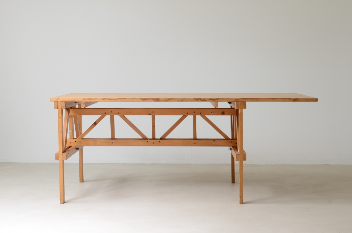 Enzo Mari 1932 - 2020  Tavolo "Effe" in legno grezzo realizzato per Simon Metamobile, 1974.