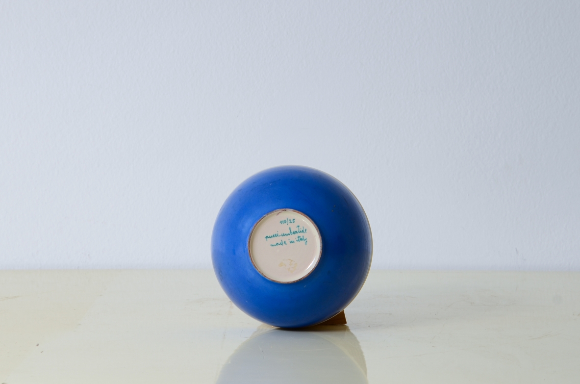 Rometti pottery  Vase decorated with golden spinning and cobalt blue base. Umbertide manufacture, around 1930.