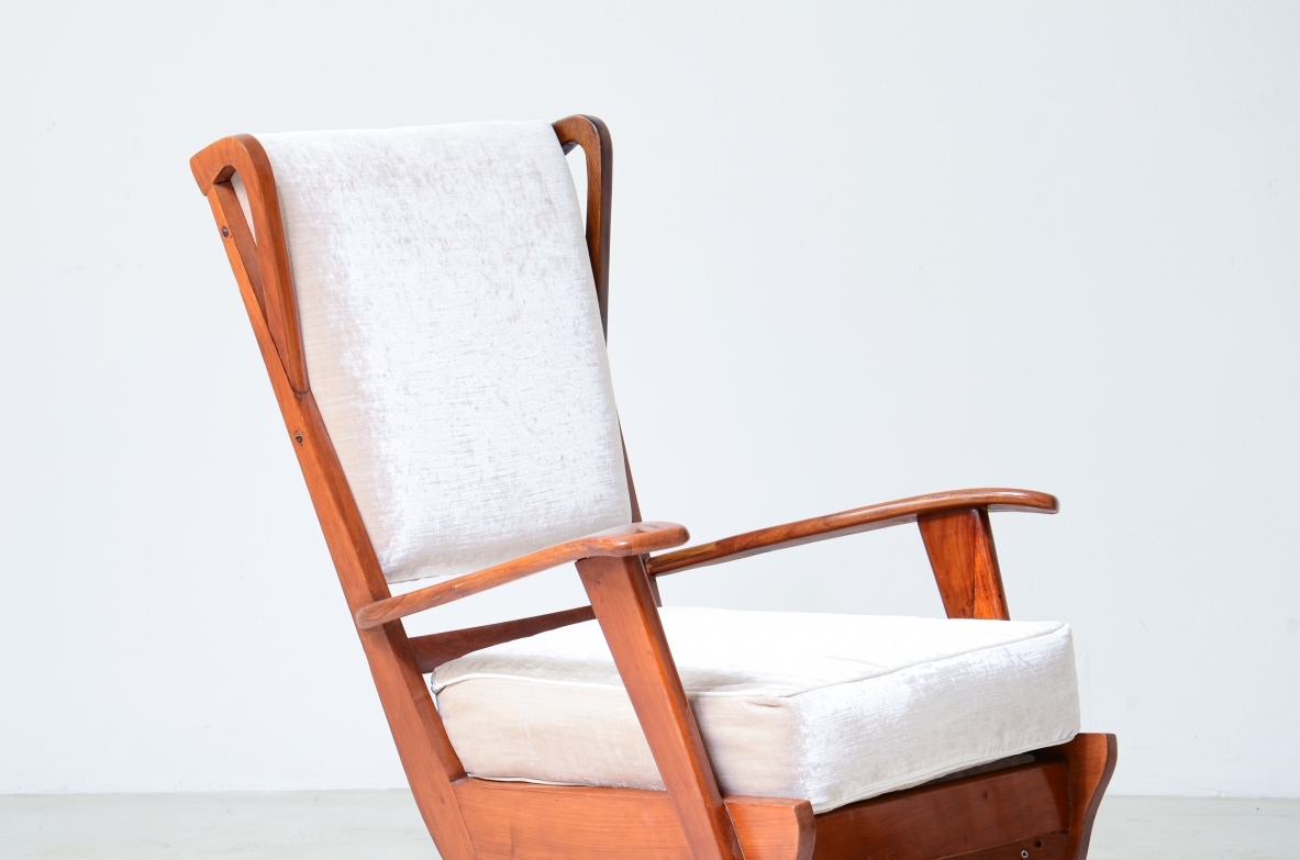 Modernist reading armchair with oak structure in the style of Gio Ponti. Italian manufacture, 1950's.