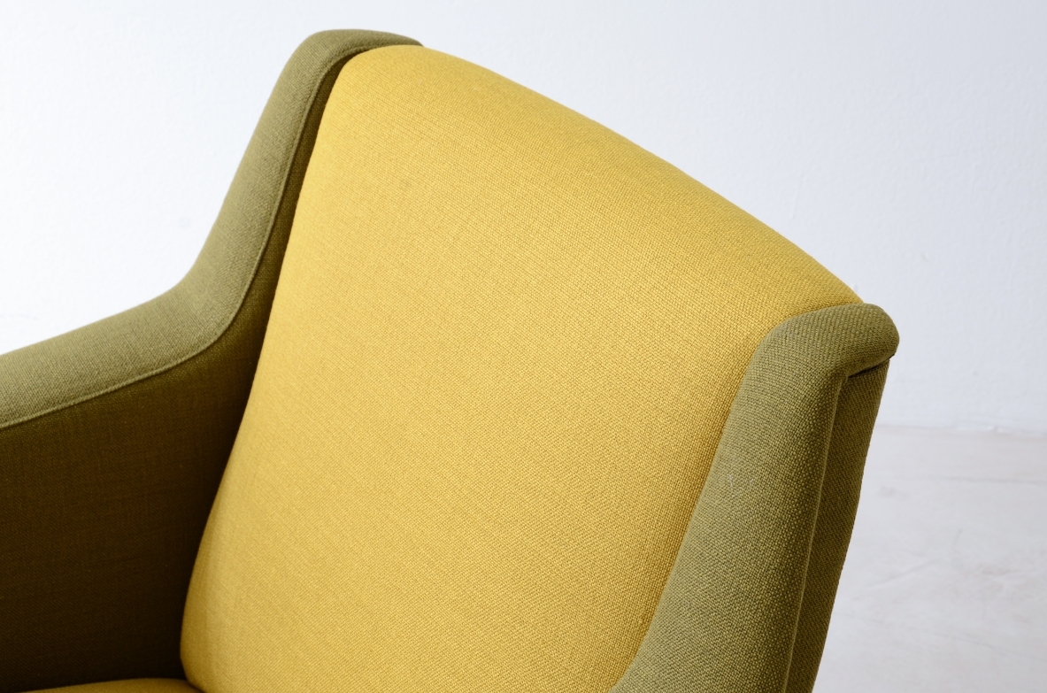 Carlo De Carli, Gio Ponti  Coppia di poltrone modello 802 rivestite in tessuto imbottito Manifattura Cassina 1954.