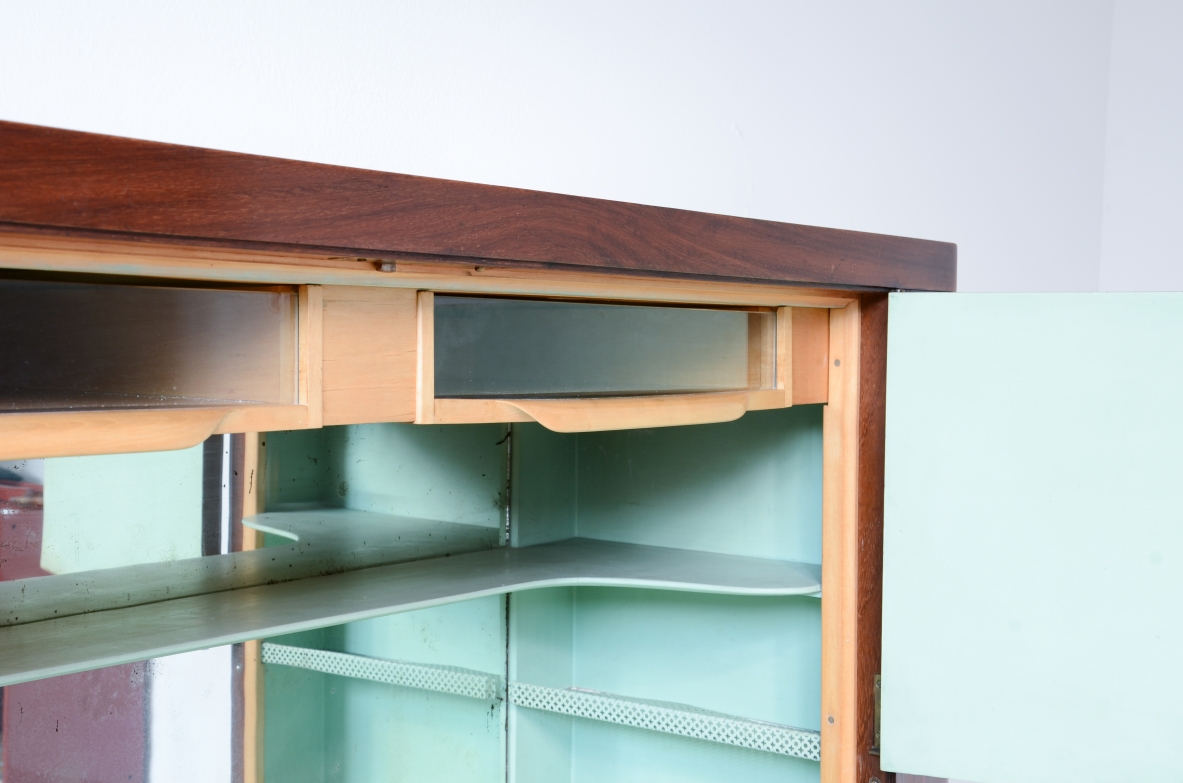 Paolo Buffa walnut bar cabinet with maple inlaid front and lacquered metal interior. Serafini Arrighi manufacture, 1940ca.
