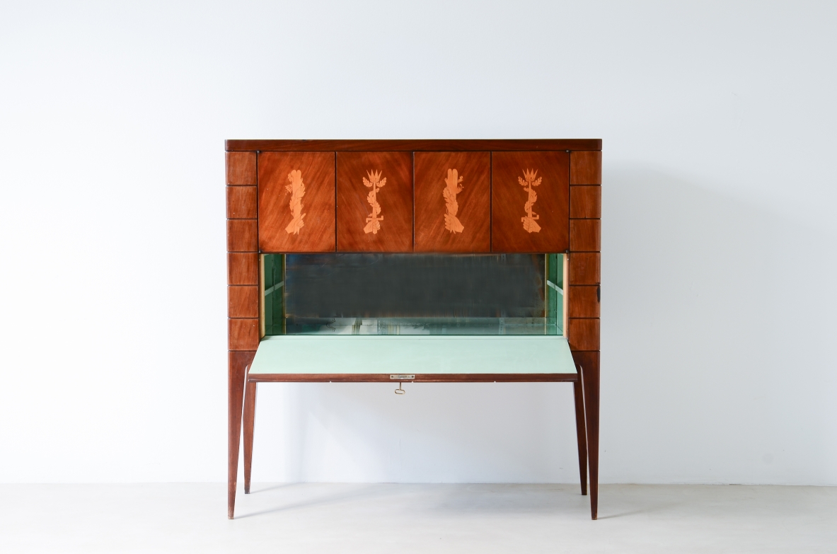 Paolo Buffa walnut bar cabinet with maple inlaid front and lacquered metal interior. Serafini Arrighi manufacture, 1940ca.