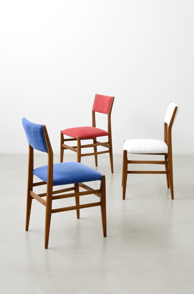 Gio Ponti  12 chairs "modello leggera" with open backrest and padded fabric seat.