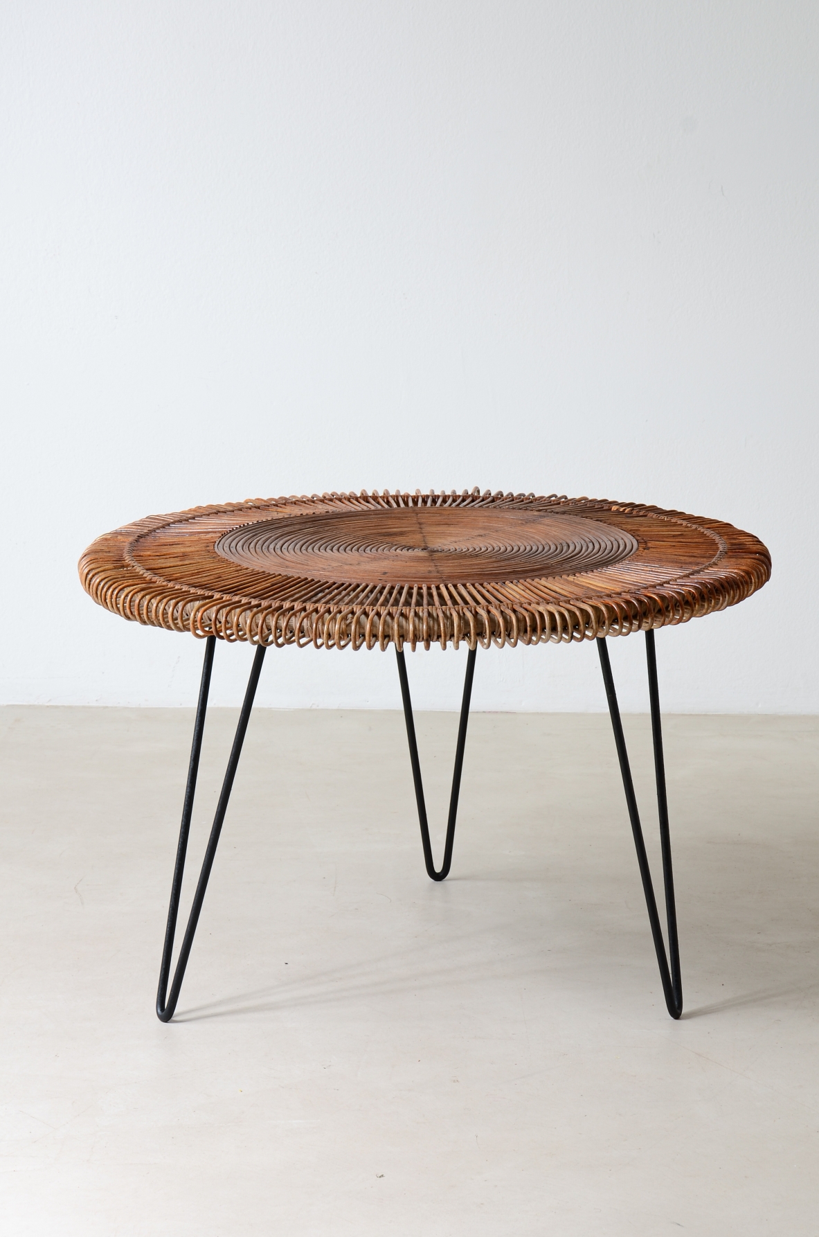 large coffee table with beautiful woven rush workmanship  Italian manufacture, 1950.
