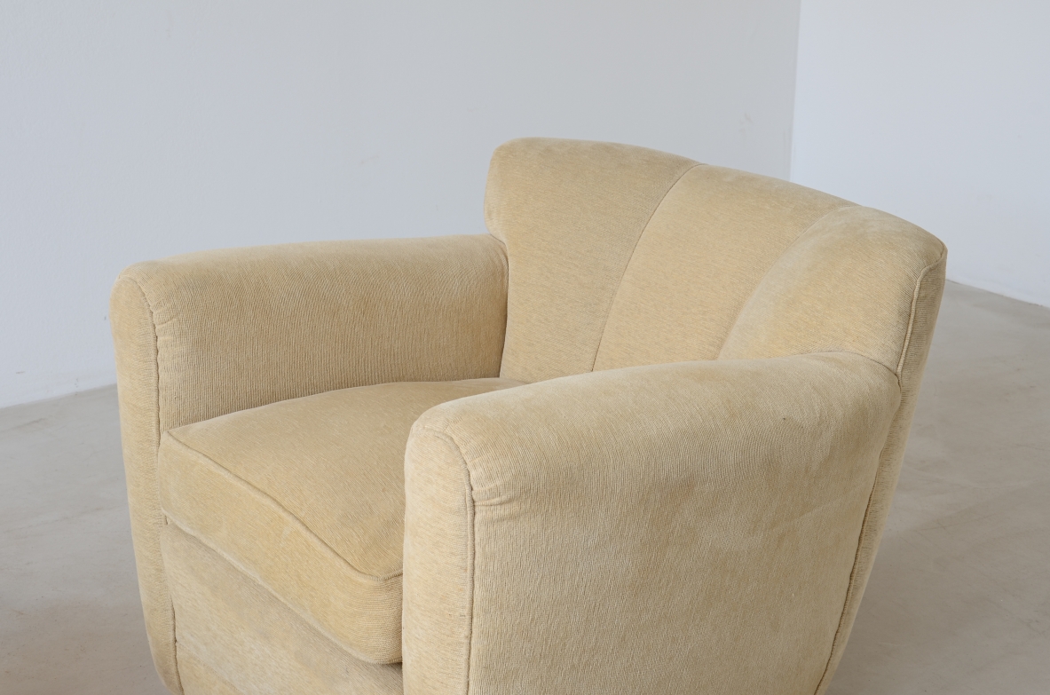 ABV Borsani  Splendid pair of small nice shaped wooden armchairs upholstered and covered in fabric manufacture ca. 1940.