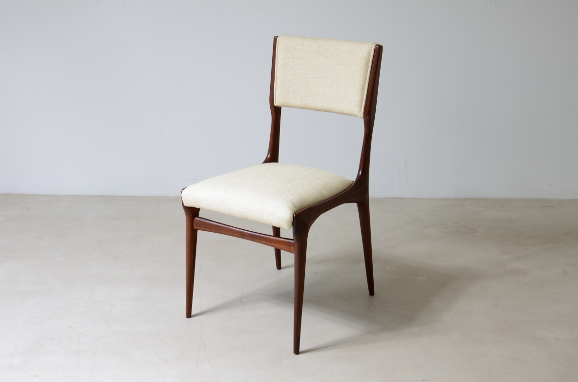 Carlo de Carli Raro set di sei sedie in legno  modello 585 1954 Produzione Cassina.