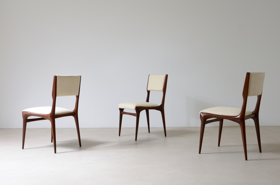 Carlo de Carli Raro set di sei sedie in legno  modello 585 1954 Produzione Cassina.