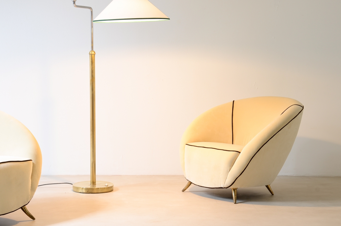 Guglielmo Veronesi  Pair of armchairs upholstered in velvet, Isa Bergamo 1950's