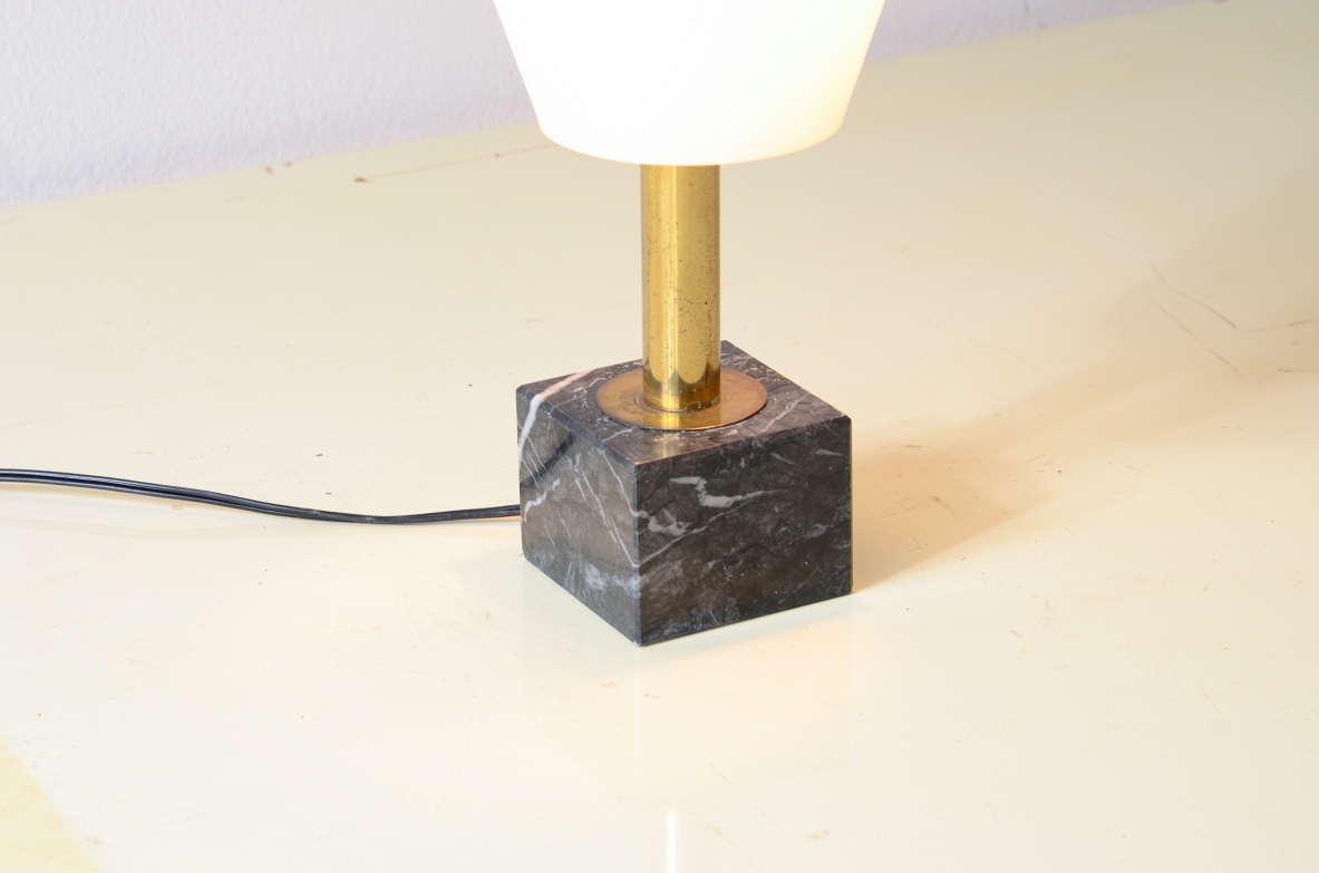 Stilnovo 1950's Table lamp with marble bass and opaline glass