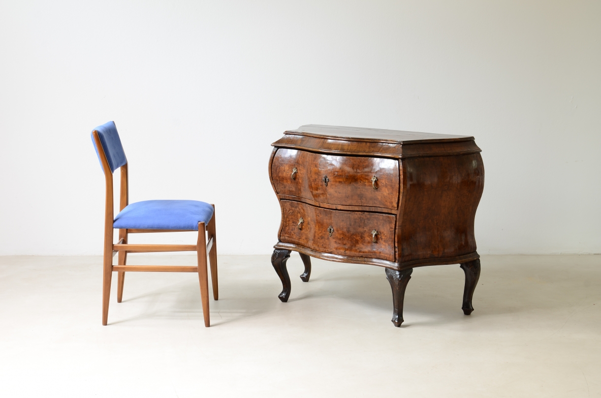 Rare small-sized piece of furniture veneered in walnut and walnut root. Venetian manufacture, Venice 1740-1950ca.