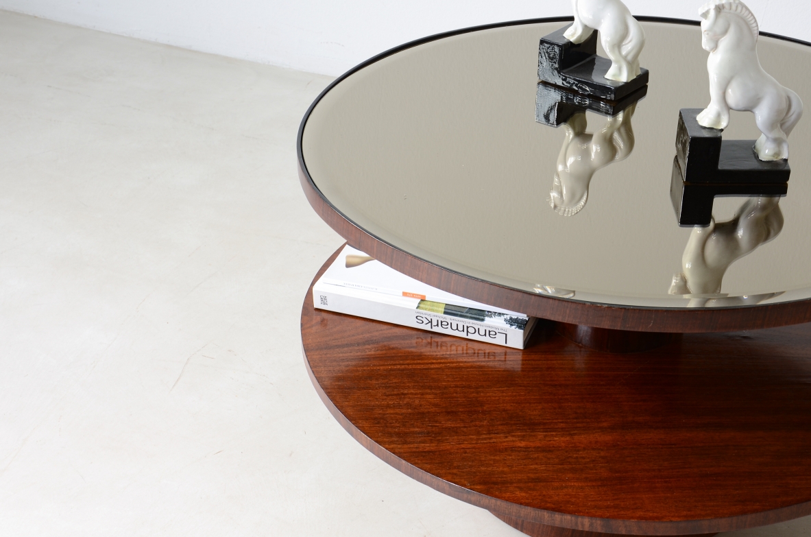 Elegant coffee table with central column, Italian manufacture 1930ca.
