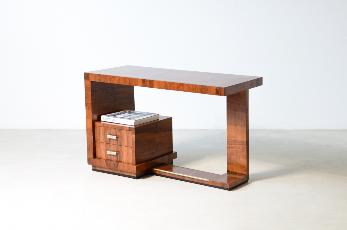 ABV. Borsani Varedo Elegant writing desk manufacture, ca. 1930.