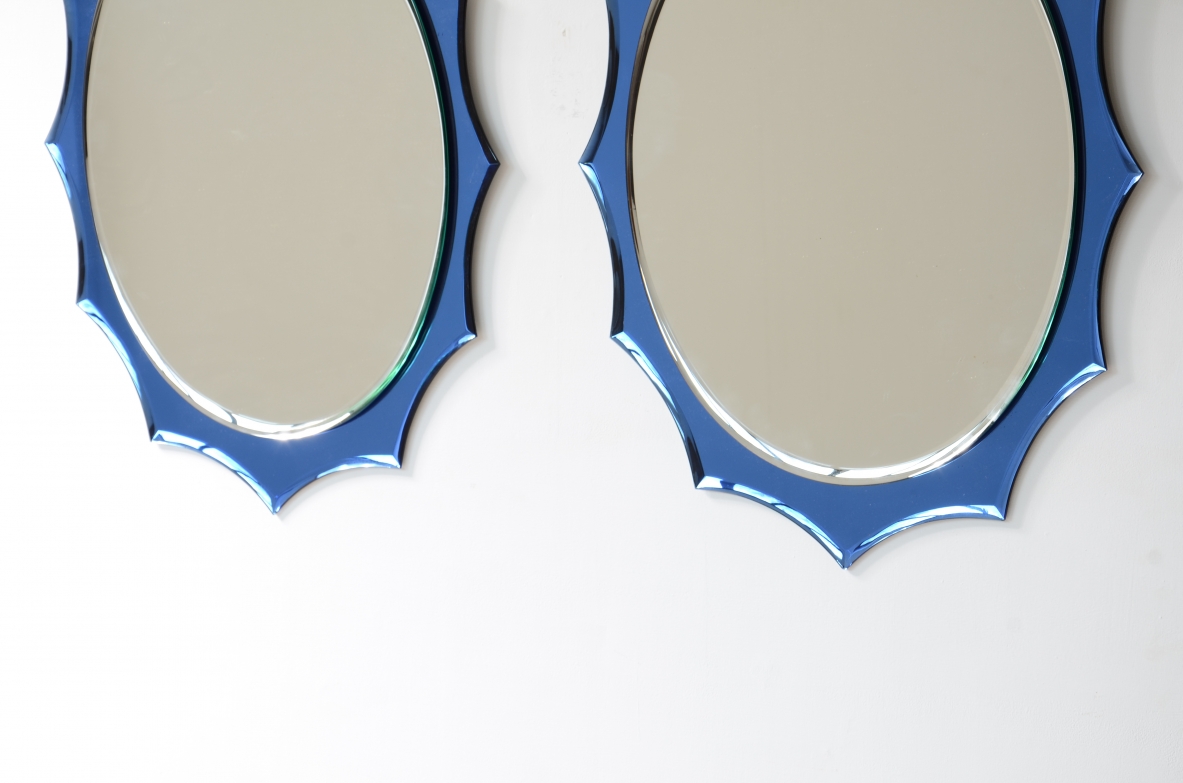 Giuseppe Raimondi  Pair of elegant sunray mirrors in cut crystal and mirror.  Crystal Art production ca. 1960.