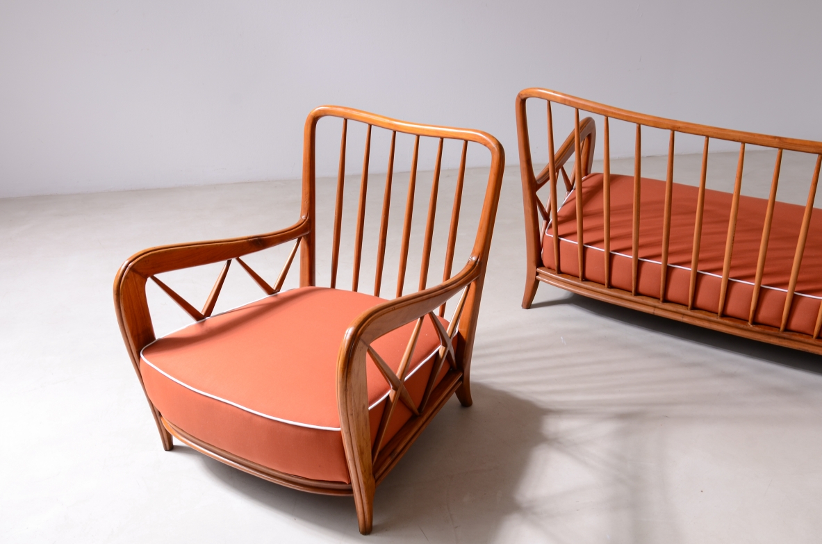 Paolo Buffa.Splendid living room in shaped cherry wood.Manufactured by Serafino Arrighi around 1940.