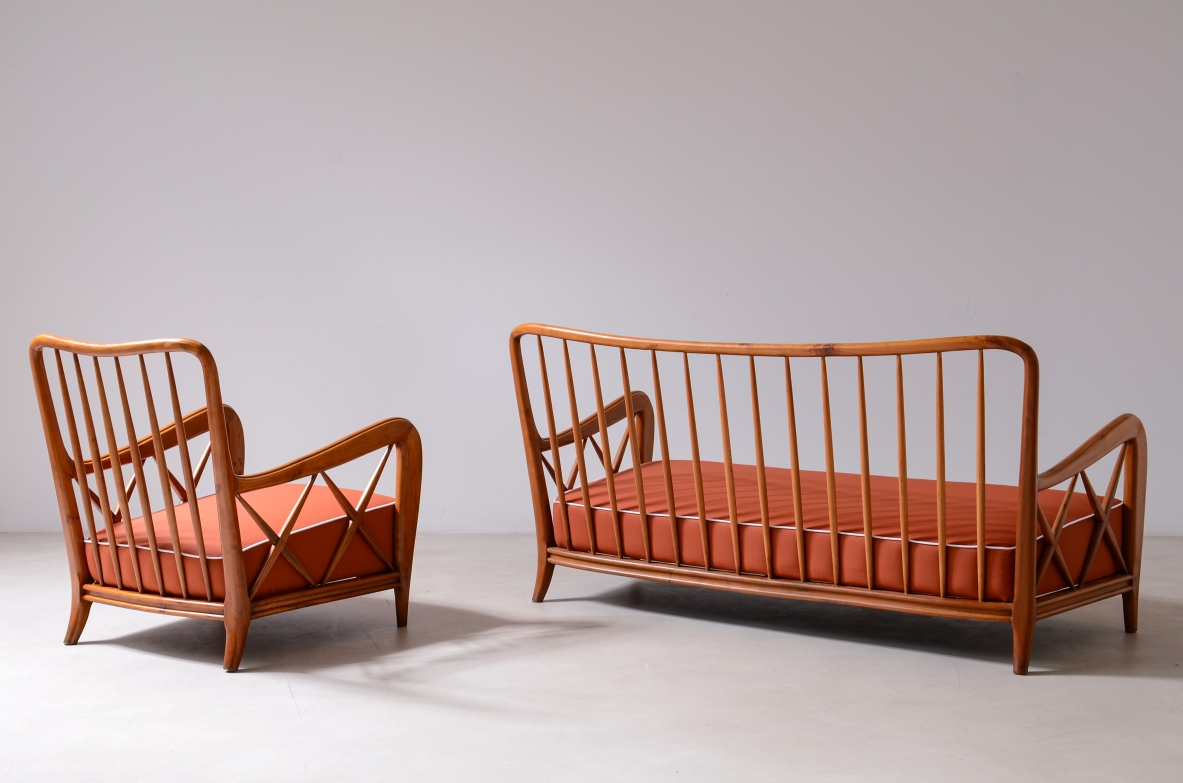 Paolo Buffa.Splendid living room in shaped cherry wood.Manufactured by Serafino Arrighi around 1940.