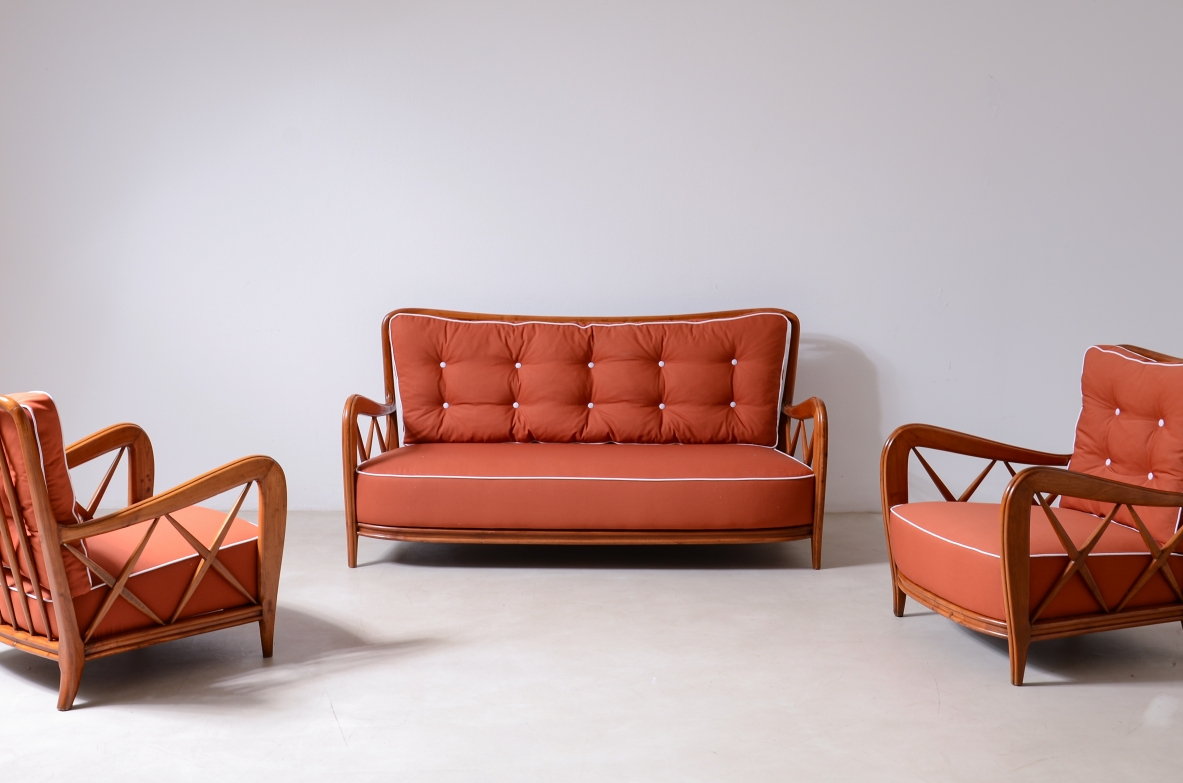Paolo Buffa.Splendid living room in shaped cherry wood.Manufactured by Serafino Arrighi around 1940.