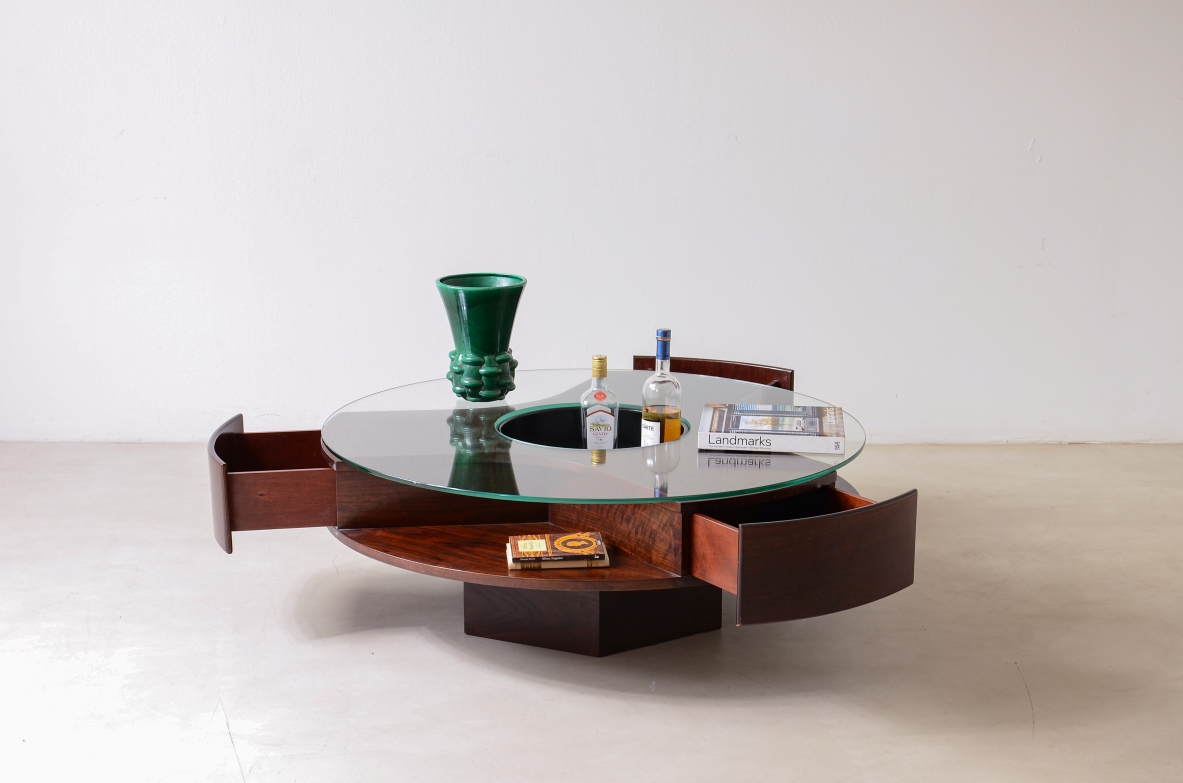 Gianni Moscatelli  Large wooden center table with side drawers, Fumagalli furniture production, 1970s