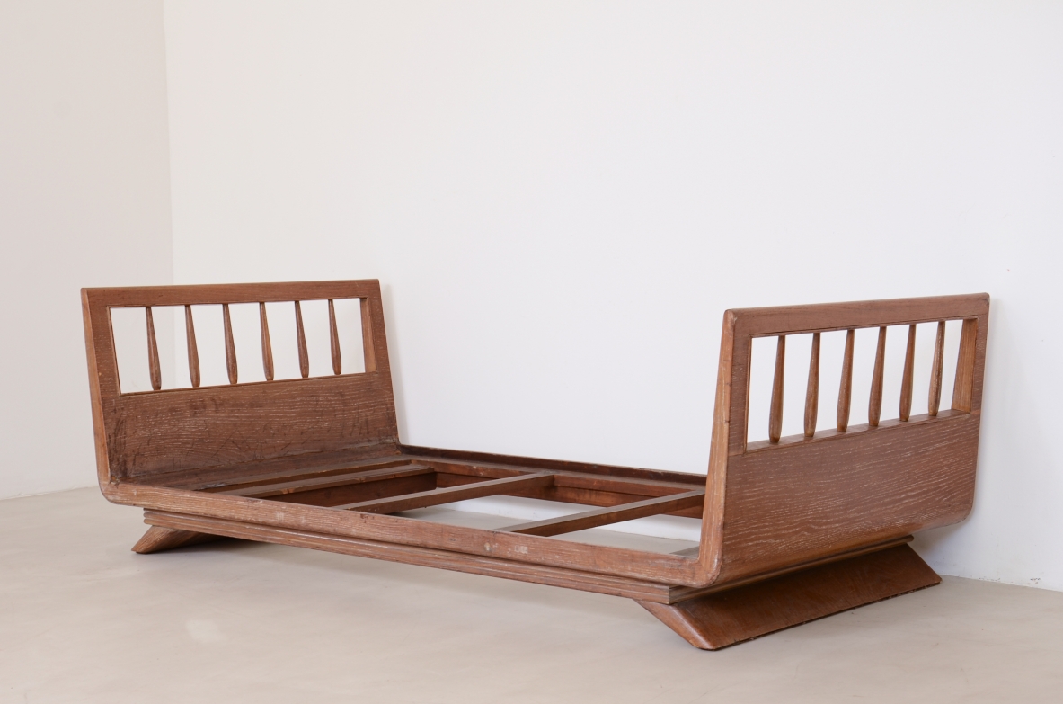 Guglielmo Pecorini  Two elegant beds/somiers in scratched oak.  Italian 1940s manufacture.