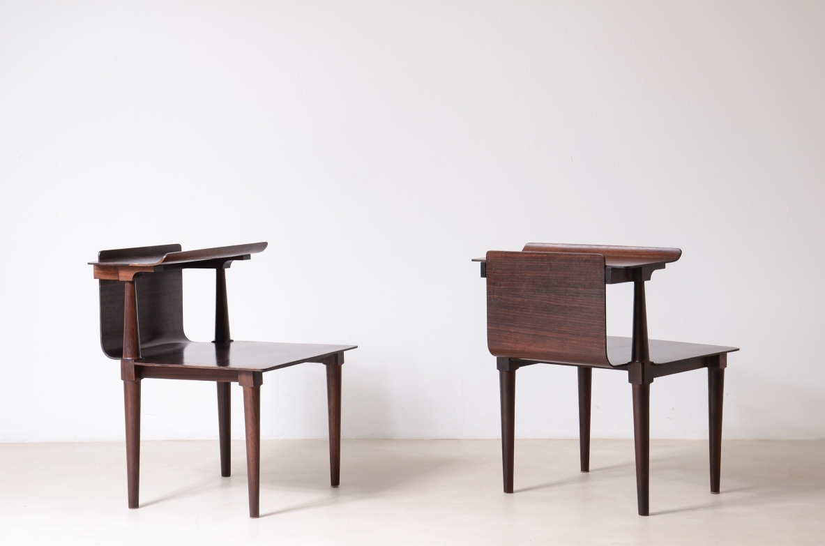 Pier Giacomo e Achille Castiglioni  Elegant pair of occasional table in curved wood, Gavina 1946