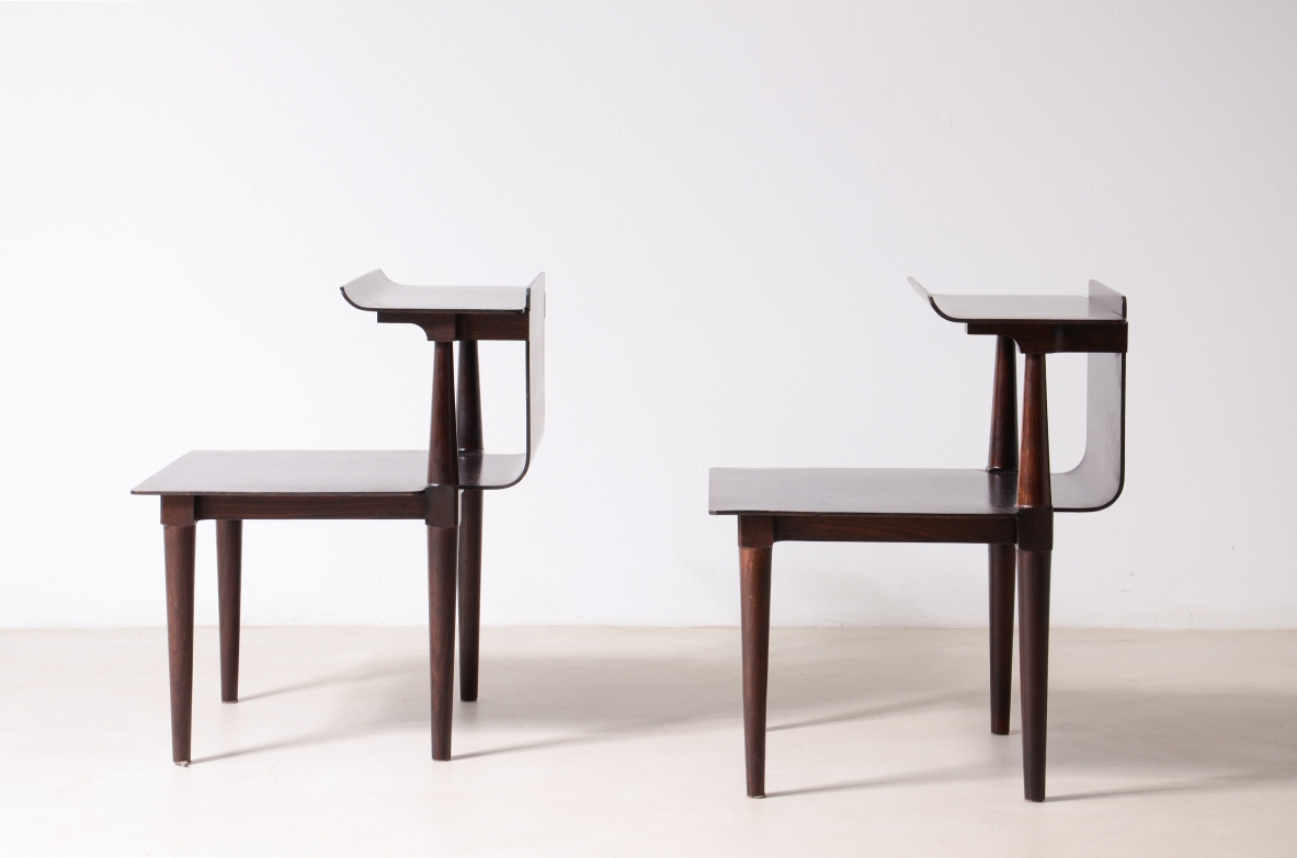 Pier Giacomo e Achille Castiglioni  Elegant pair of occasional table in curved wood, Gavina 1946